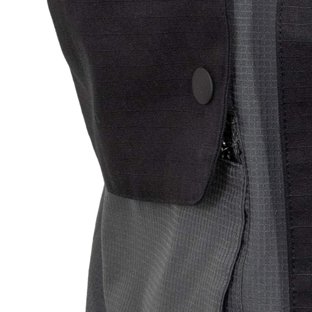 UMBRO Multi Pocket Men's Vest - Supersports Thailand Supersports Thailand