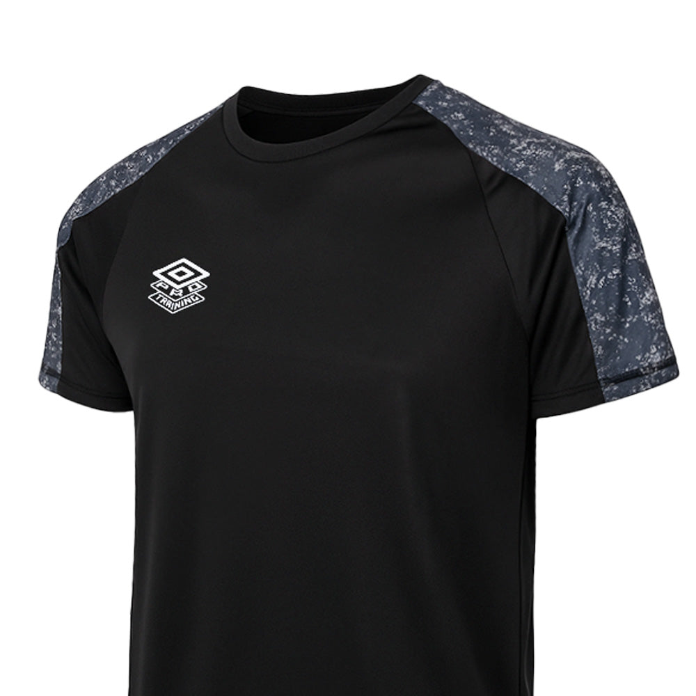UMBRO Pro Training Active เสื้อฟุตบอลผู้ชาย