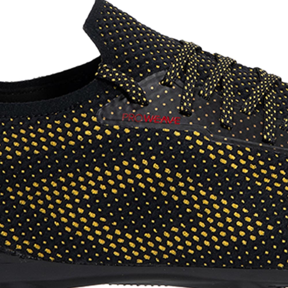 UMBRO Velocita Matrix Pro SG Men's Football Shoes