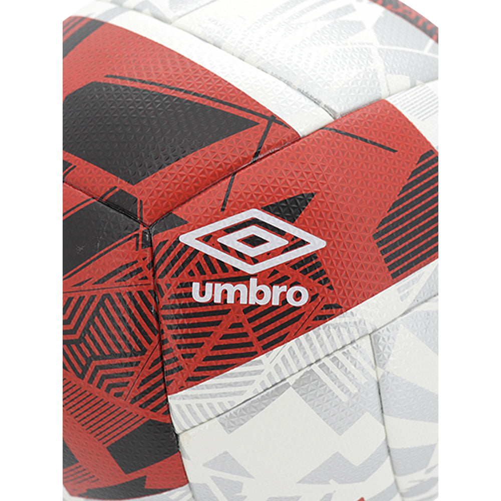UMBRO Neo Swerve Pro Football Ball
