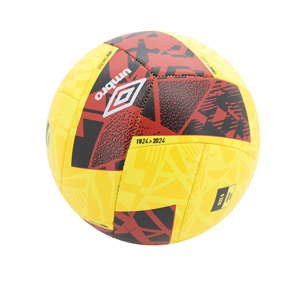 UMBRO Neo Swerve Football Ball