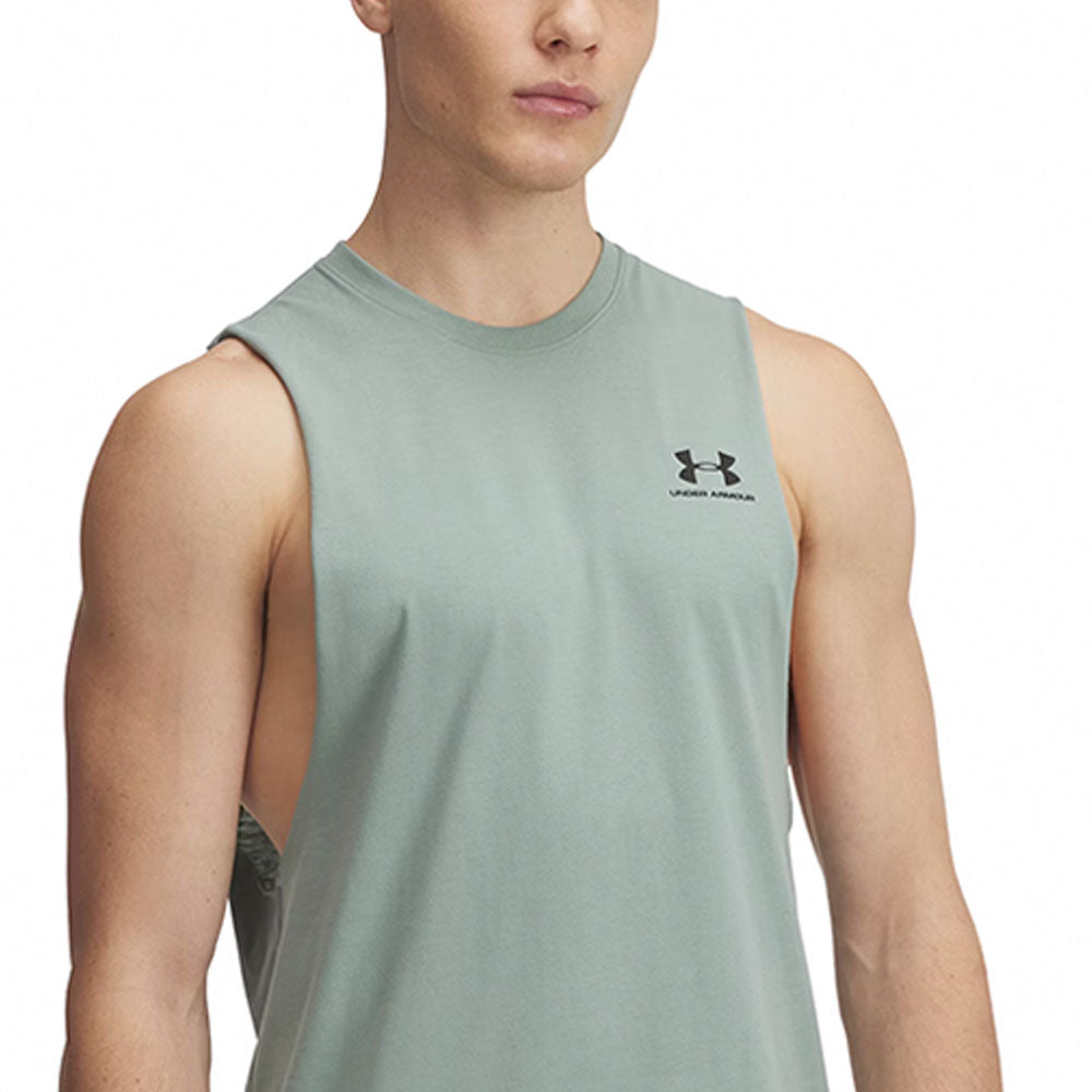 UNDER ARMOUR Left Chest Cut-Off เสื้อกล้ามออกกำลังกายผู้ชาย