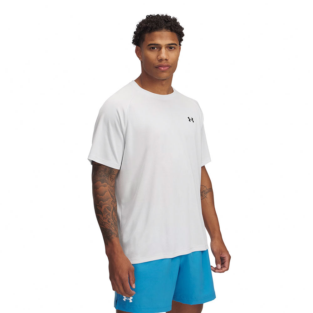 UNDER ARMOUR Tech™ Textured เสื้อออกกำลังกายผู้ชาย