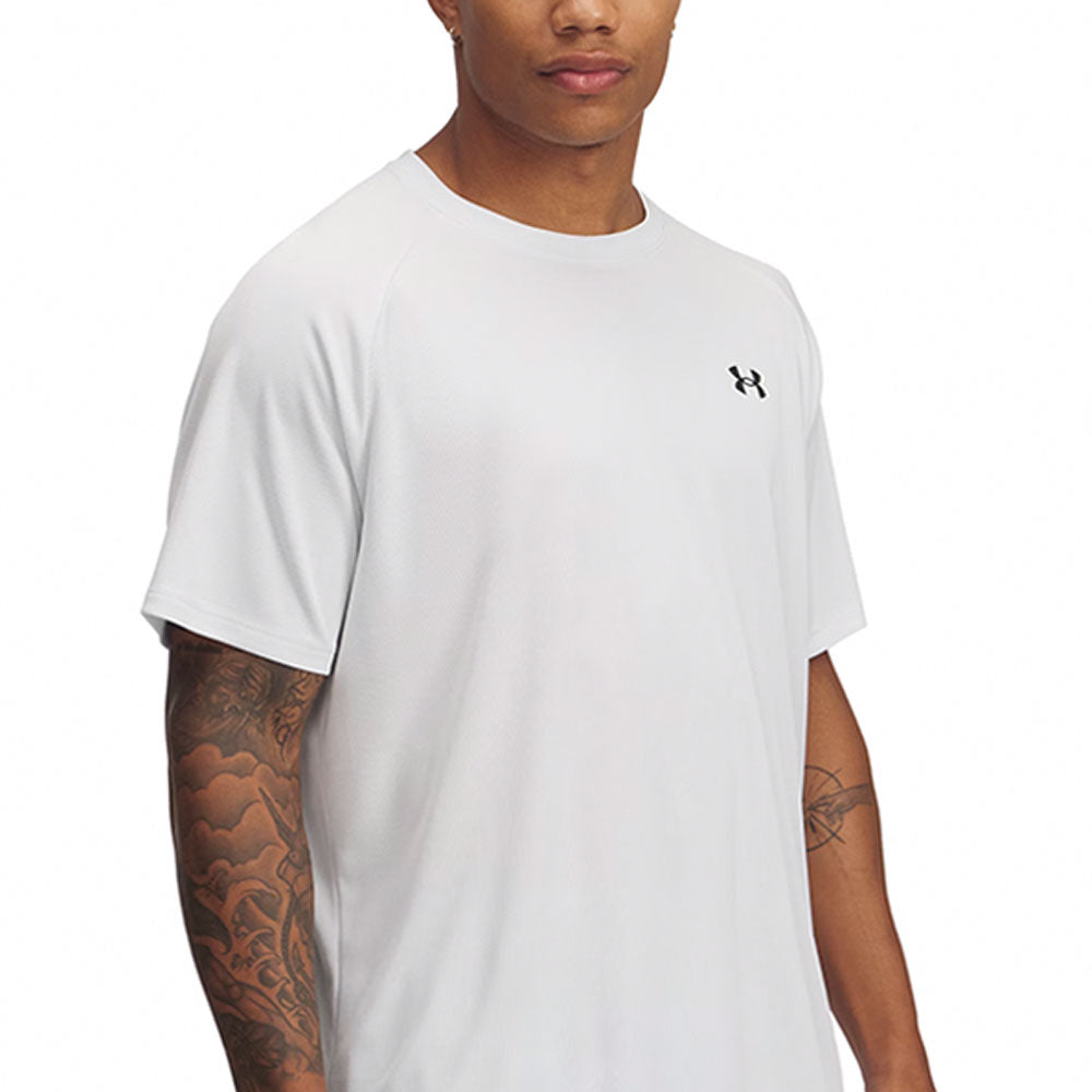 UNDER ARMOUR Tech™ Textured เสื้อออกกำลังกายผู้ชาย