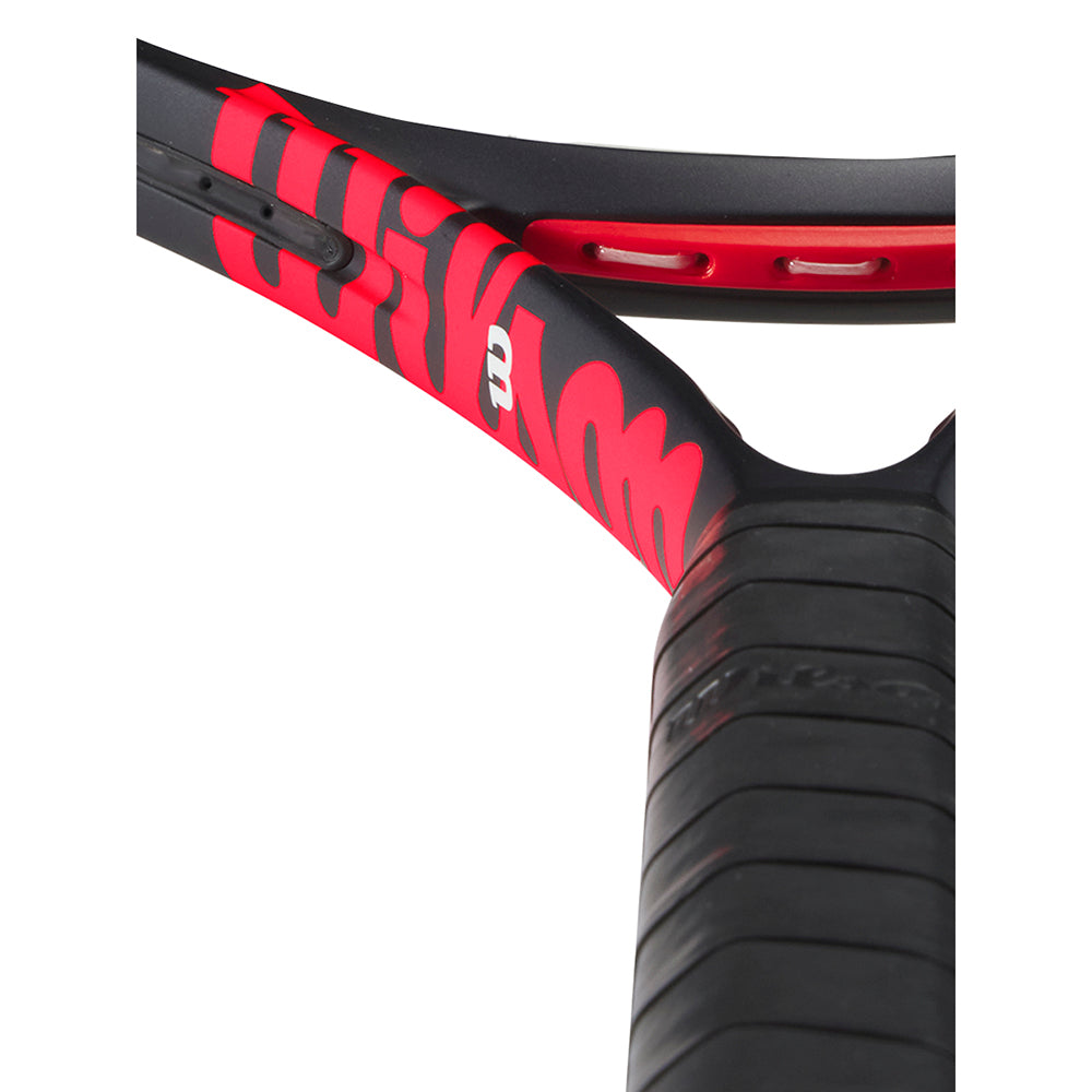 WILSON Clash 100 Pro V3 Tennis Racket