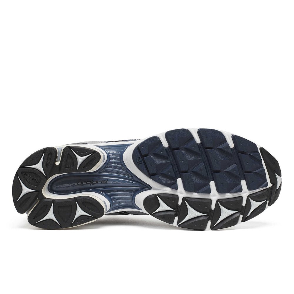 saucony-progrid-triumph-4-unisexrev-online-2567098.jpg Supersports Thailand