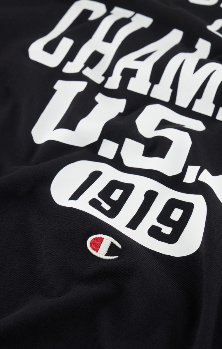 CHAMPION CREWNECK T-SHIRT เสื้อยืดทีเชิ๊ต ผู้ชาย 219856-KK003 Black - 1 Supersports Thailand