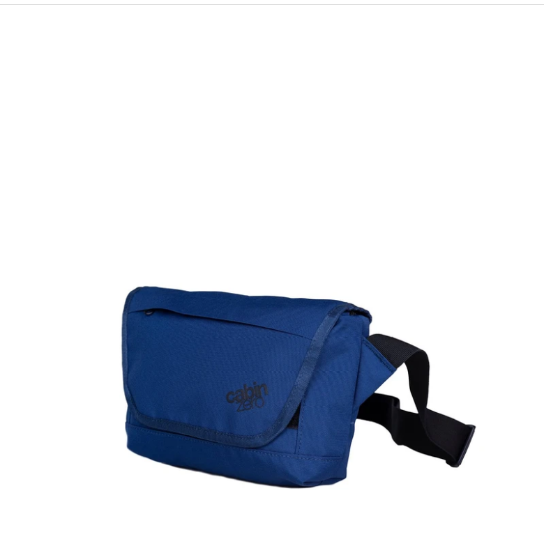678de09d3aa13c4024ca215a_flapjack-4l-navy-4_1771913930495.png