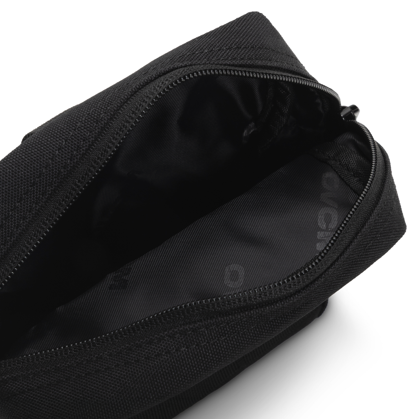 678de09d3aa13c4024ca215a_g0111-ovcm-real-dc-gym-backpack-7_1779537819966.png Supersports Thailand