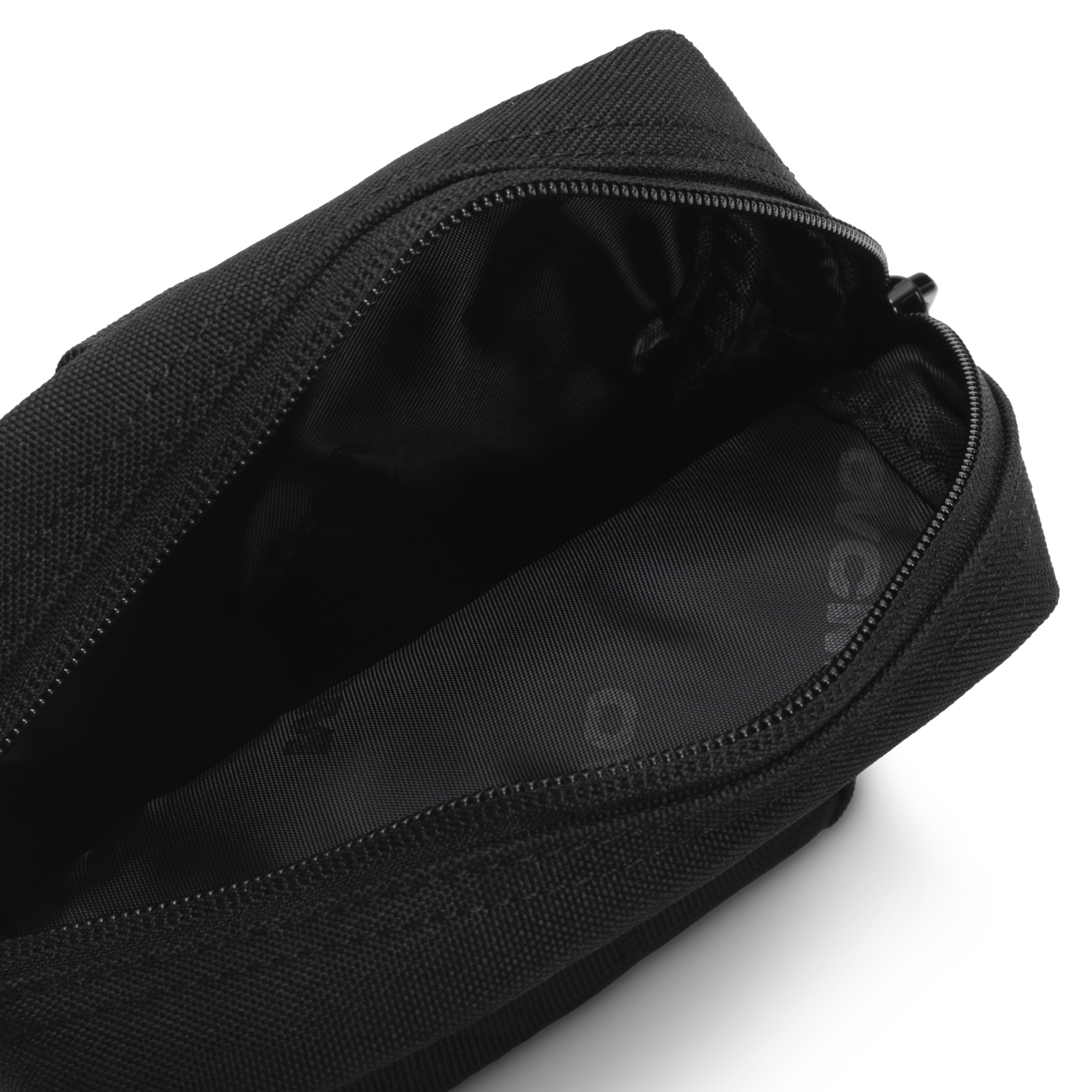 678de09d3aa13c4024ca215a_g0111-ovcm-real-dc-gym-backpack-7_1779537819966.png