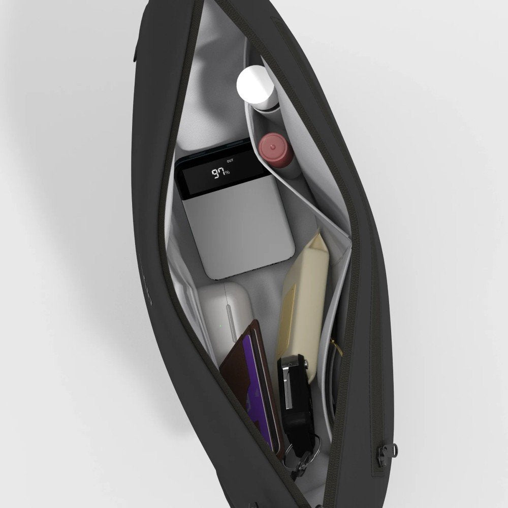 678de09d3aa13c4024ca215a_small-moon-bag-inside-absolute-black-inside-view-0b01d92d-3546-4a87-918e-0199ce2fcb65-1800x1800_1784611023174.jpg Supersports Thailand