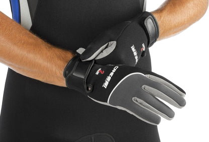 678de09d3aa13c4024ca215a_tropical-black-grey-lx4753000-12-web-_1749461924528.jpg