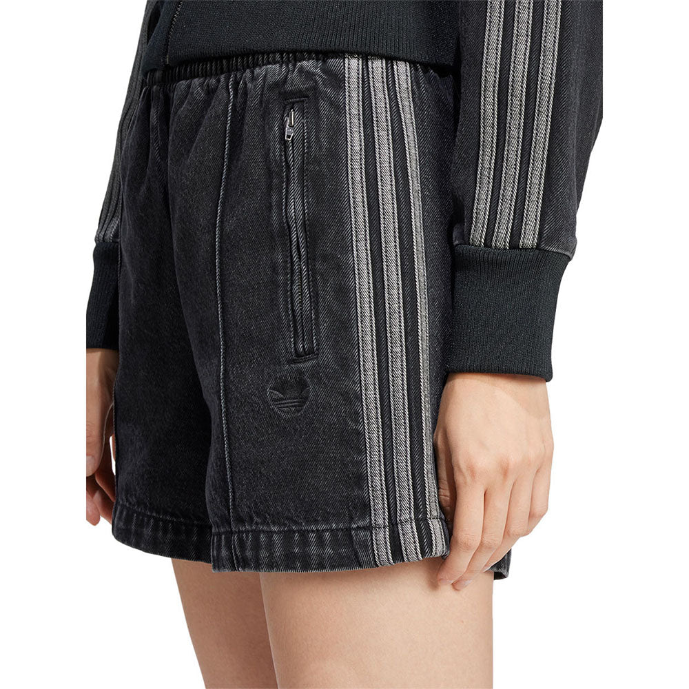 ADIDAS ORIGINALS Adicolor Firebird Women's Lifestyle Shorts - Supersports Thailand
