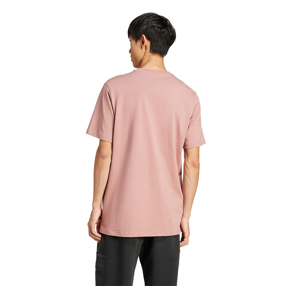 ADIDAS Lens Elevated Pocket Graphic เสื้อยืดผู้ชาย