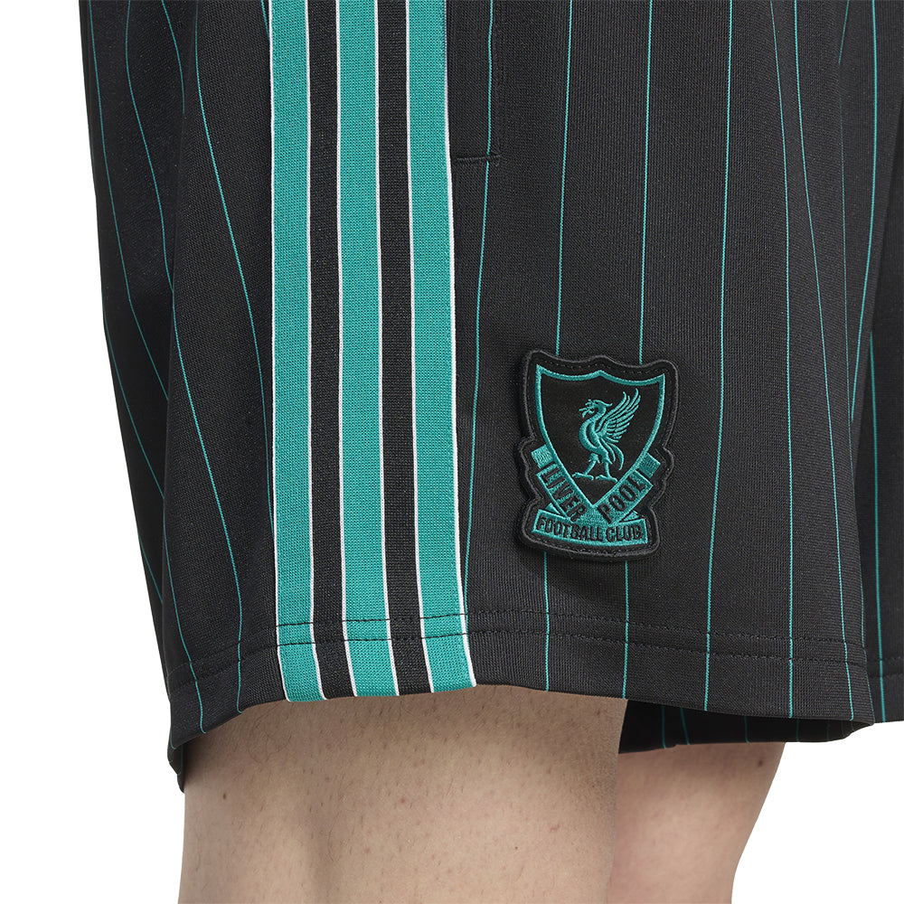 ADIDAS Liverpool FC Terrace Icons กางเกงฟุตบอลขาสั้นผู้ชาย