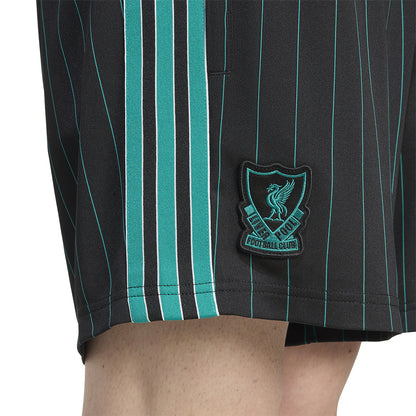 ADIDAS Liverpool FC Terrace Icons กางเกงฟุตบอลขาสั้นผู้ชาย