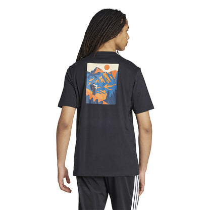 ADIDAS Doodle Hunt Hike Graphic เสื้อยืดผู้ชาย