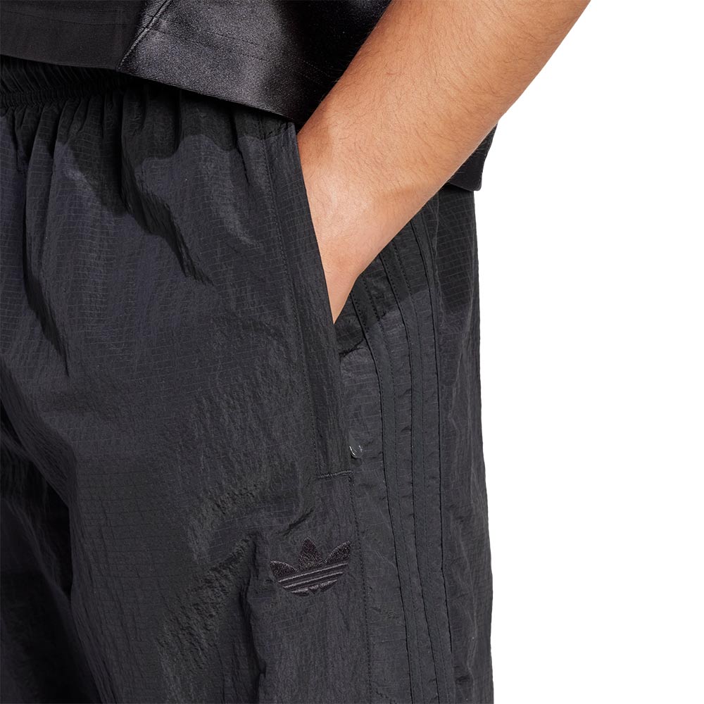 ADIDAS ORIGINALS Adicolor 2000s Woven Track Men's Lifestyle Pants - Supersports Thailand