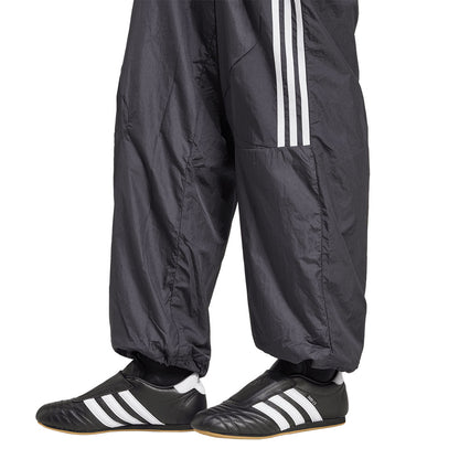 ADIDAS ORIGINALS Adicolor Teamgeist Oversized Track Women's Lifestyle Pants - Supersports Thailand