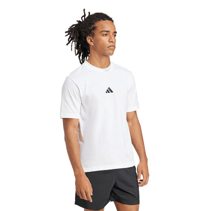 ADIDAS Essentials Small Logo Single Jersey เสื้อยืดผู้ชาย