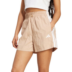 ADIDAS Essentials 3-Stripes Lifestyle Woven กางเกงขาสั้นผู้หญิง