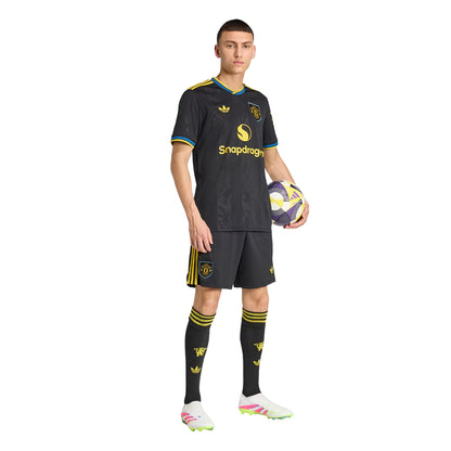 ADIDAS กางเกงฟุตบอลผู้ชายทีมแมนเชสเตอร์ ยูไนเต็ด ชุดที่สาม ฤดูกาล 2025/26