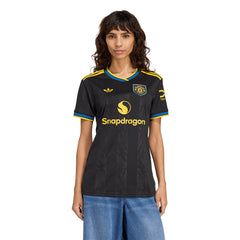 ADIDAS เสื้อแข่งผู้หญิงทีมแมนเชสเตอร์ ยูไนเต็ด ชุดที่สาม ฤดูกาล 2025/26