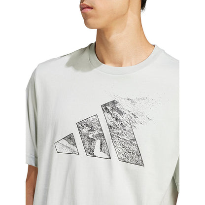ADIDAS City Escape Logo Graphic เสื้อยืดผู้ชาย