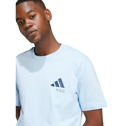 ADIDAS Lounge Verbiage Friends of Sport Graphic เสื้อยืดผู้ชาย