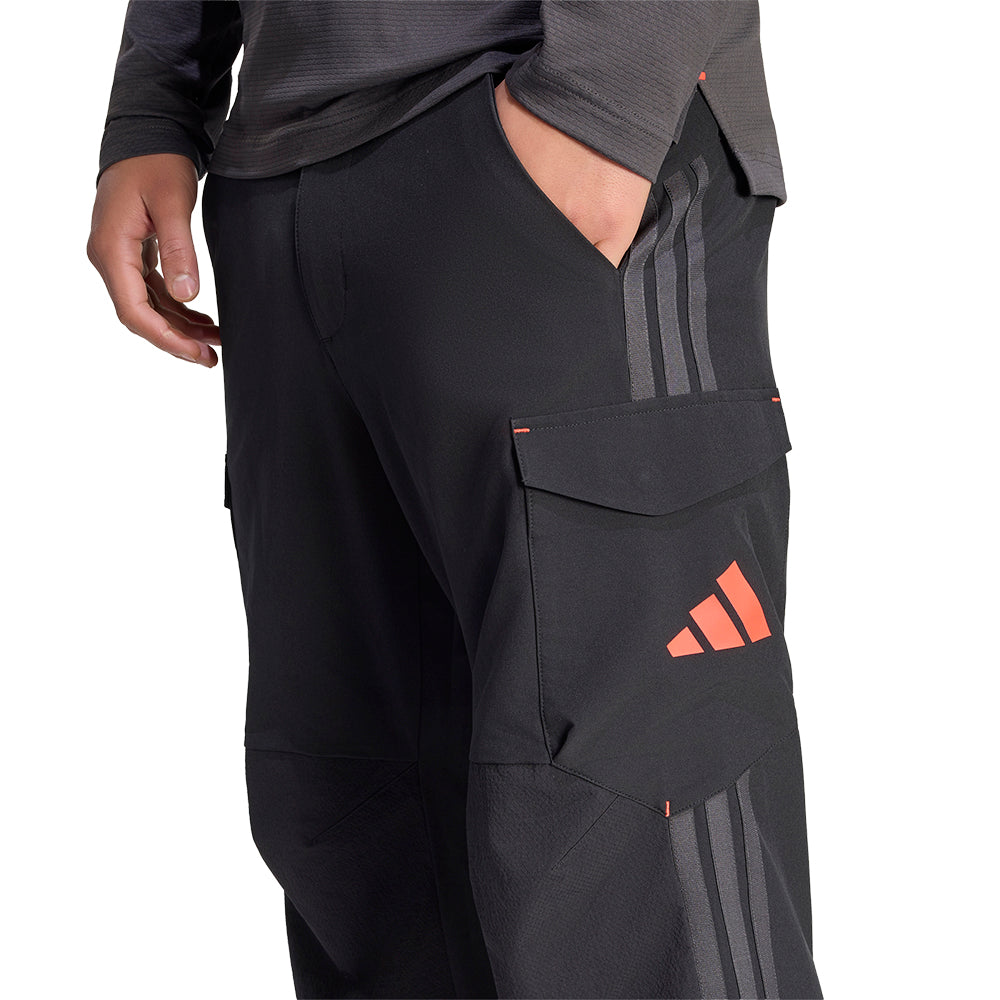 ADIDAS Audi Formula One Team Mechanics Men's Lifestyle Pants - Supersports Thailand