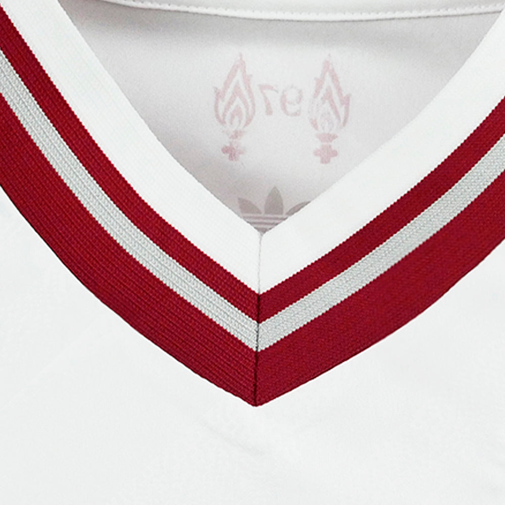 ADIDAS เสื้อแข่งผู้หญิงทรงครอปทีมลิเวอร์พูล ชุดเยือน ฤดูกาล 2026/27 Supersports Thailand