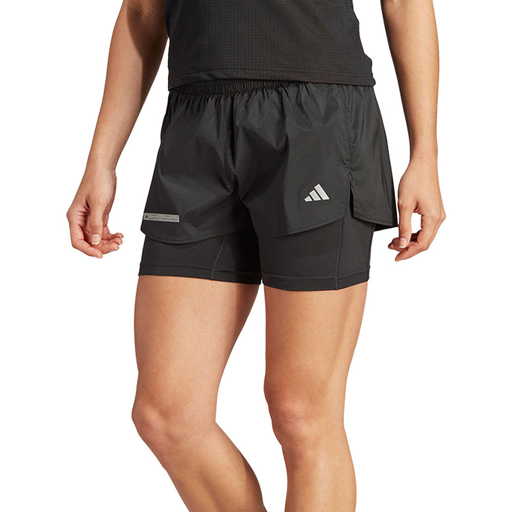 ADIDAS Ultimate Two-in-One กางเกงวิ่งขาสั้นผู้หญิง