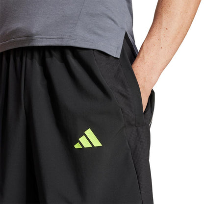 ADIDAS Tech กางเกงออกกำลังกายขาสั้นผู้ชาย