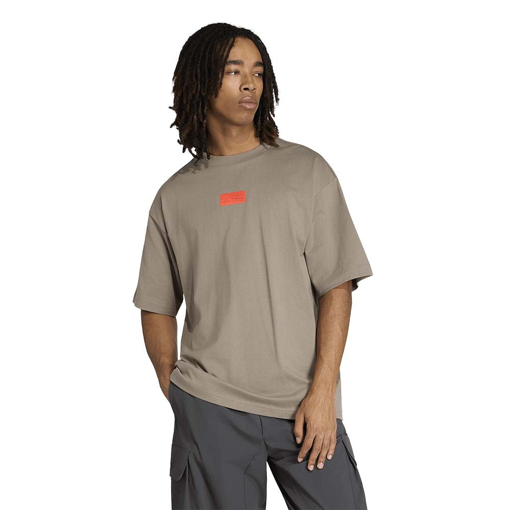 ADIDAS Audi Revolut F1® Team Elevated Graphic I Men's T-Shirt - Supersports Thailand Supersports Thailand