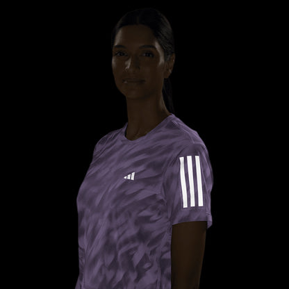 ADIDAS Own The Run Allover Print เสื้อวิ่งผู้หญิง