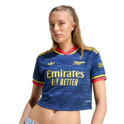 ADIDAS เสื้อแข่งผู้หญิงทรงครอปทีมอาร์เซนอล ชุดเยือน ฤดูกาล 2026/27