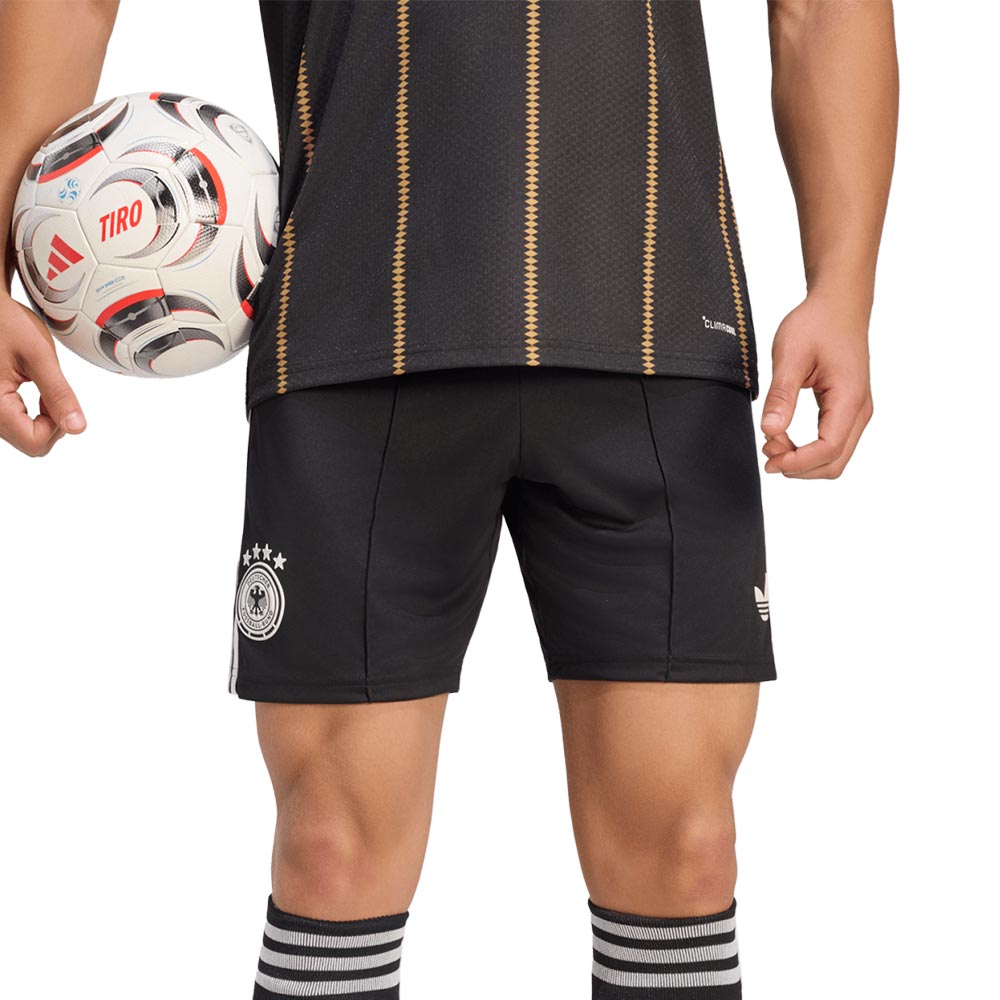 ADIDAS Germany 26 Third กางเกงฟุตบอลขาสั้นผู้ชาย Supersports Thailand