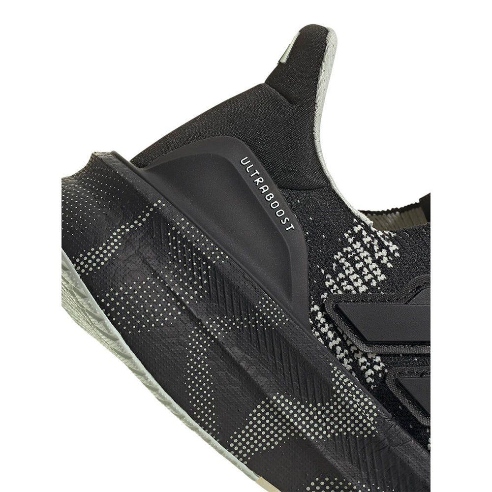 ADIDAS Ultraboost 5 Digital Camo รองเท้าวิ่งผู้หญิง
