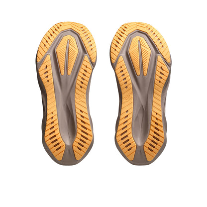 ASICS Novablast 5 Wide รองเท้าวิ่งผู้หญิง