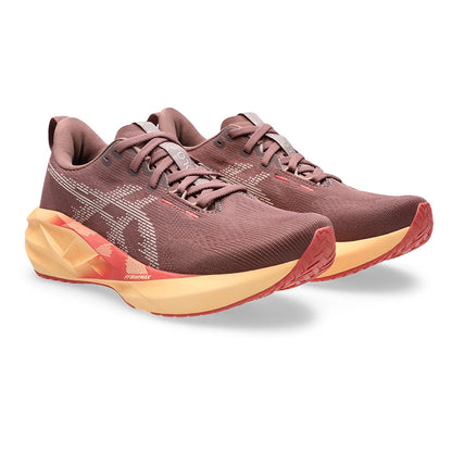 ASICS Novablast 5 รองเท้าวิ่งผู้หญิง