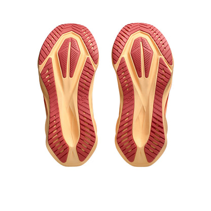 ASICS Novablast 5 รองเท้าวิ่งผู้หญิง