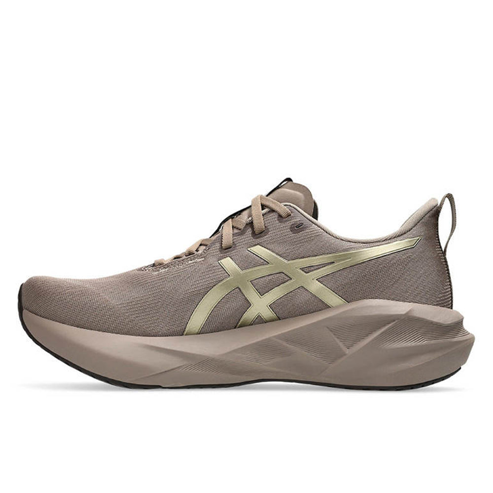ASICS Novablast 5 Luxe รองเท้าวิ่งผู้ชาย