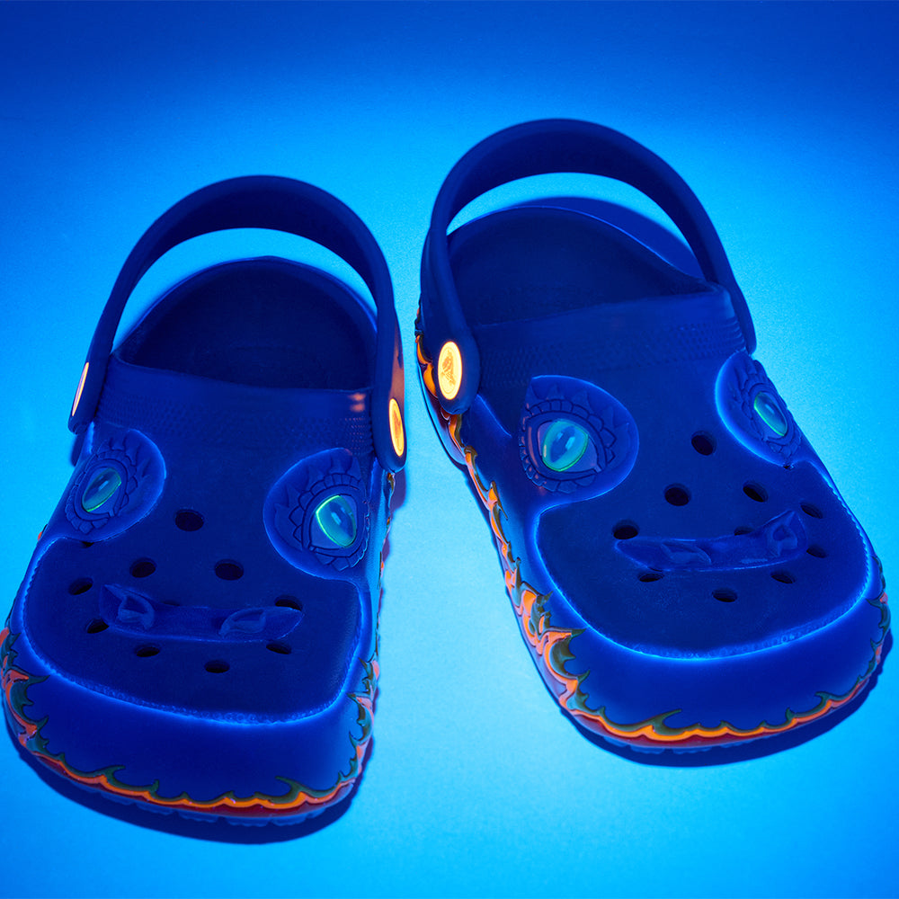 CROCS Classic IAM Dragon Lights Clog Kids Lifestyle Shoes - Supersports Thailand