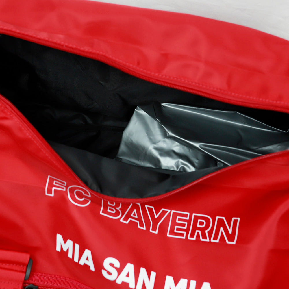 FC BAYERN MUNCHEN Mia San Mia กระเป๋ายิมทรงหมอนผู้ใหญ่