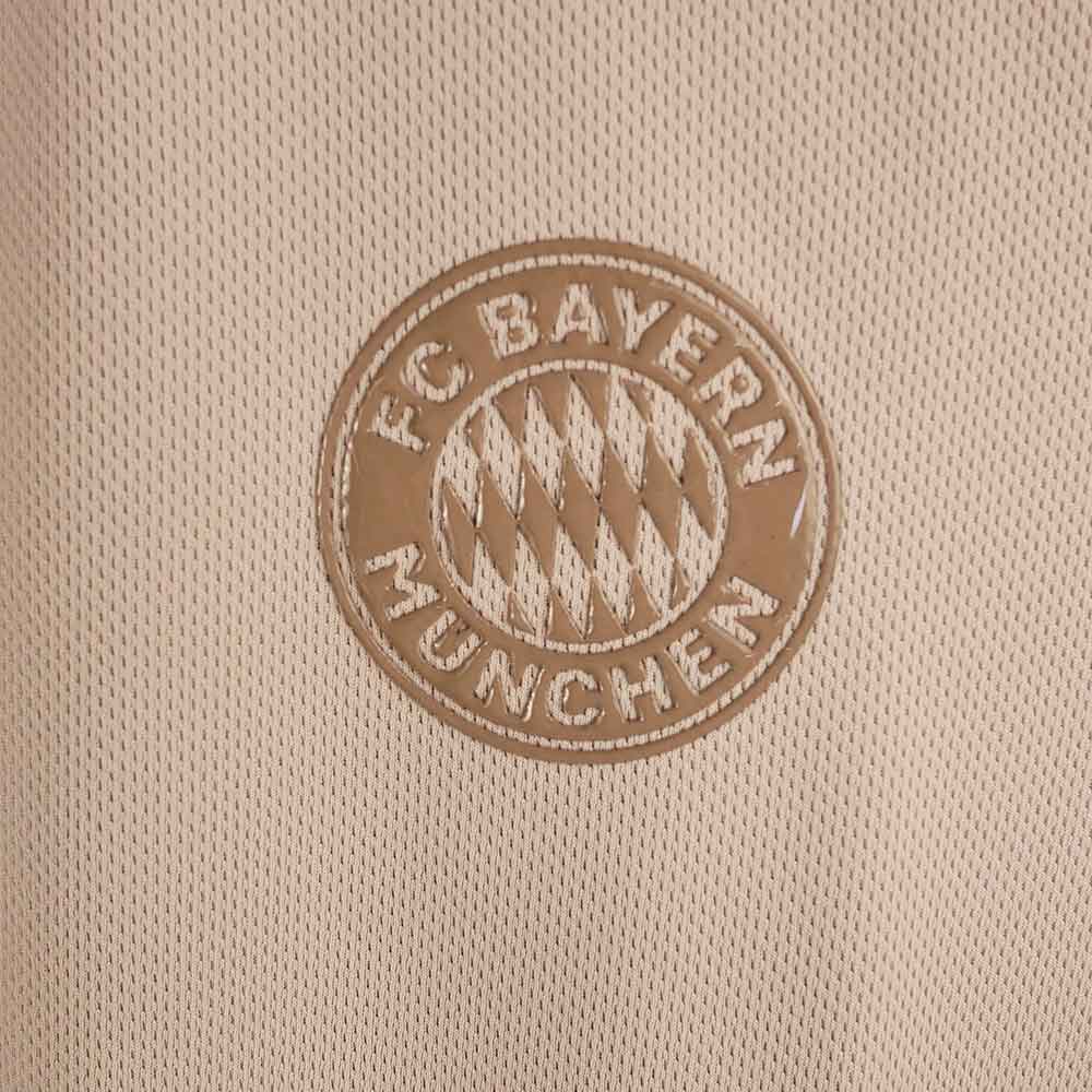 FC BAYERN MUNCHEN Beige Logo Men's Polo Shirt Supersports Thailand