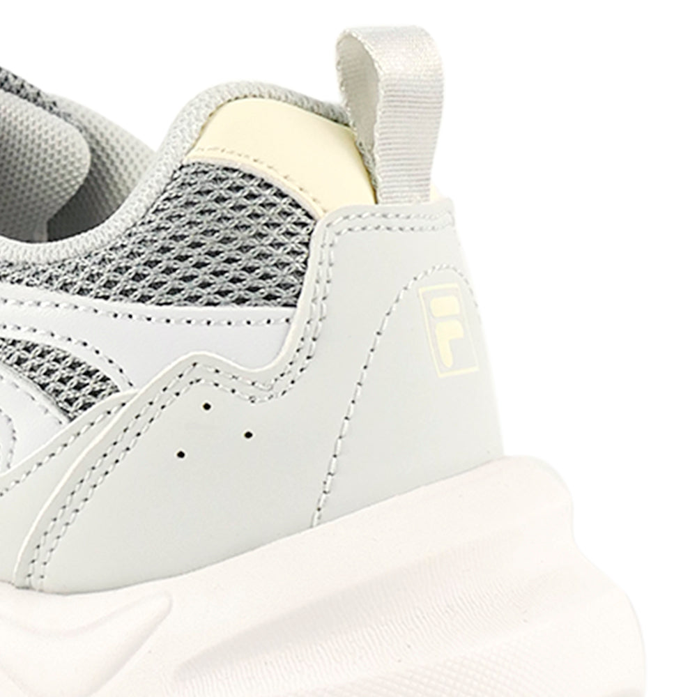 FILA Cara รองเท้าลำลองผู้หญิง