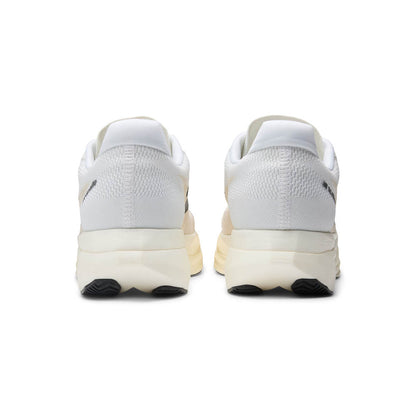 NEW BALANCE FuelCell SuperComp Elite v5 รองเท้าวิ่งผู้ชาย