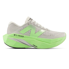 NEW BALANCE FuelCell SuperComp Trainer v3 รองเท้าวิ่งผู้หญิง