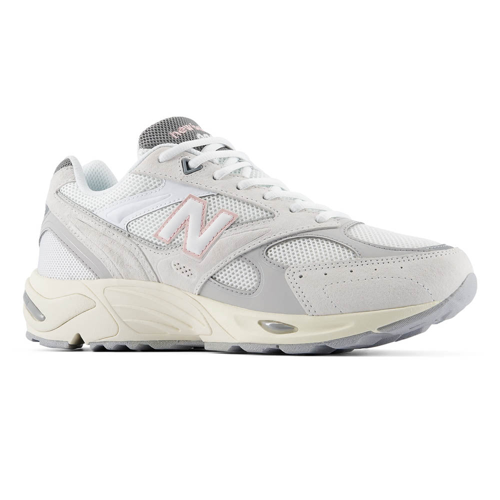 NEW BALANCE 880R Unisex Lifestyle Shoes - Supersports Thailand