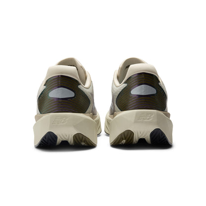 NEW BALANCE FuelCell Rebel v5 รองเท้าวิ่งผู้ชาย